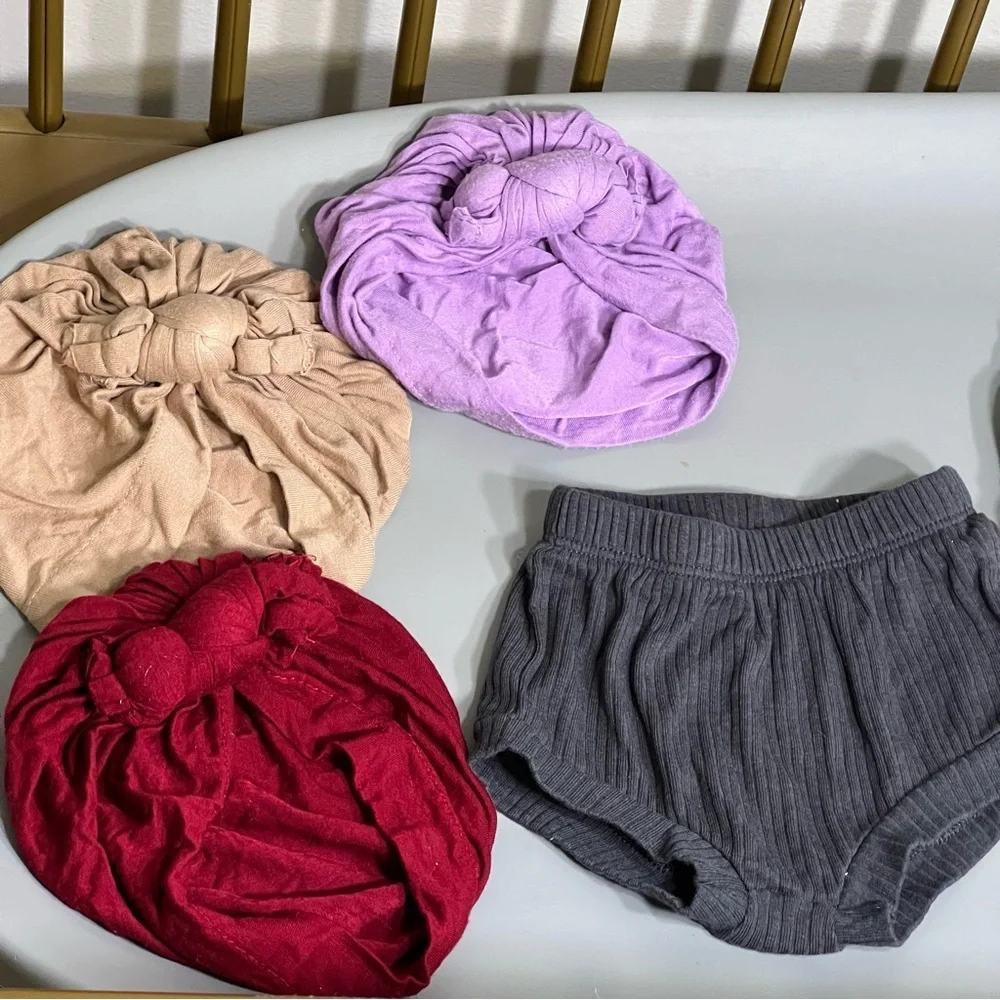 Neutral baby cat & jack Bloomers Set size newborn with boho colorful hats
